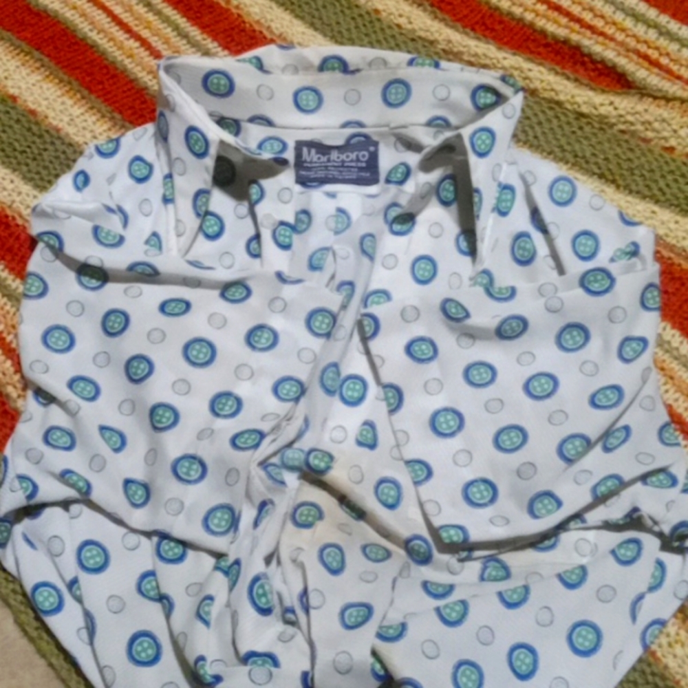 MARLBORO brand polyester vintage button up short sleeve..